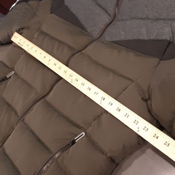 Outdoor Black and Gray Puffer Jacket - Picture 15 of 15